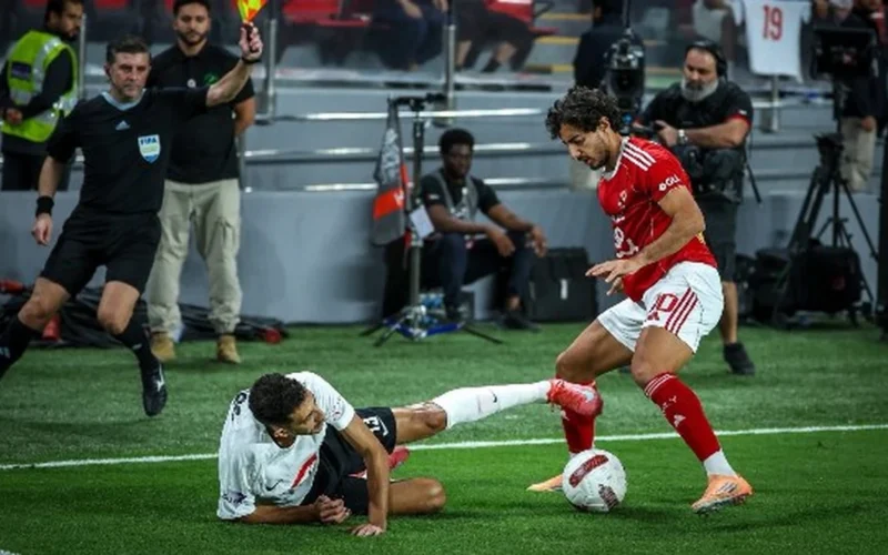 صراع الصدارة.. مواجهتان حاسمتان لقطبي الكرة المصرية الأهلي والزمالك في الدوري الممتاز